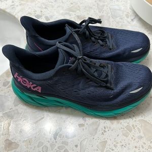 Hoka women’s Clifton 8.